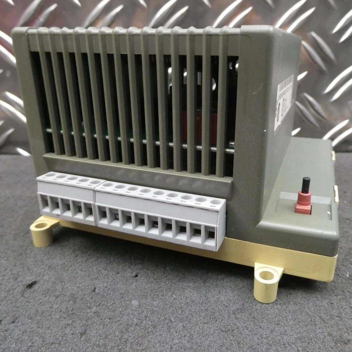 ABB 07 DO 90-S GJR5 2508 00 R202 AC31-S Safety Binary Output Module