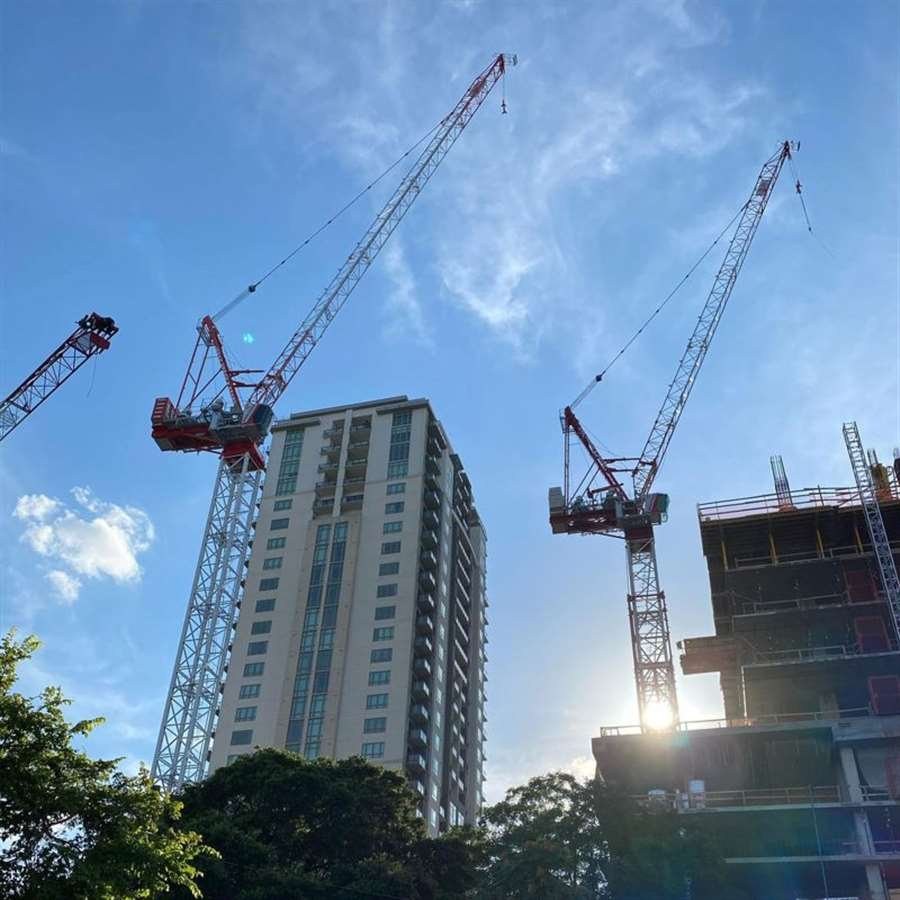 Luffing tower cranes produced by Recom Moritsch