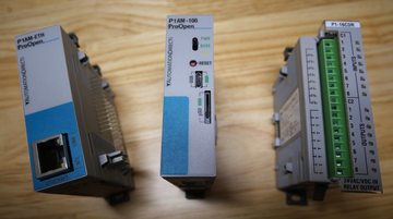 Modular PLC CPU coordinating communication and I/O modules