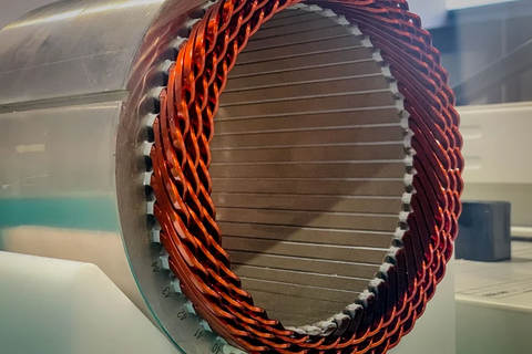Rectangular hairpin conductors installed in an electric motor stator