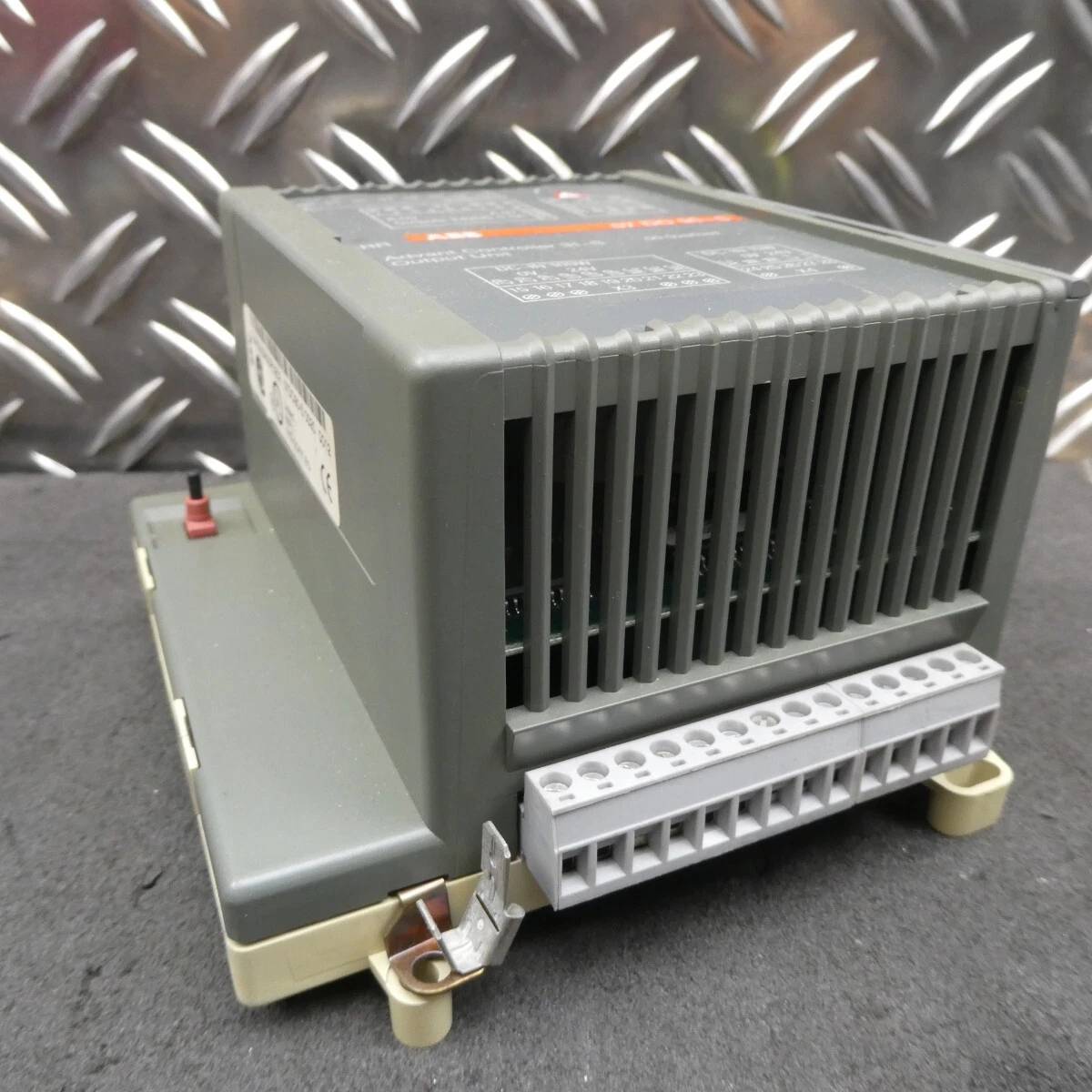 ABB 07 DO 90-S GJR5 2508 00 R202 AC31-S Safety Binary Output Module